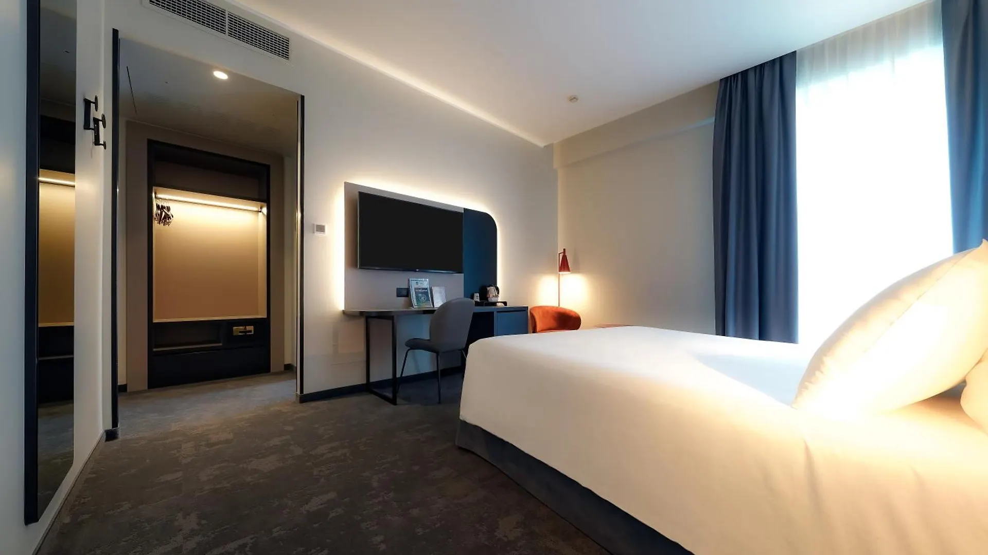 Mercure Bergamo Centro Palazzo Dolci 4*,