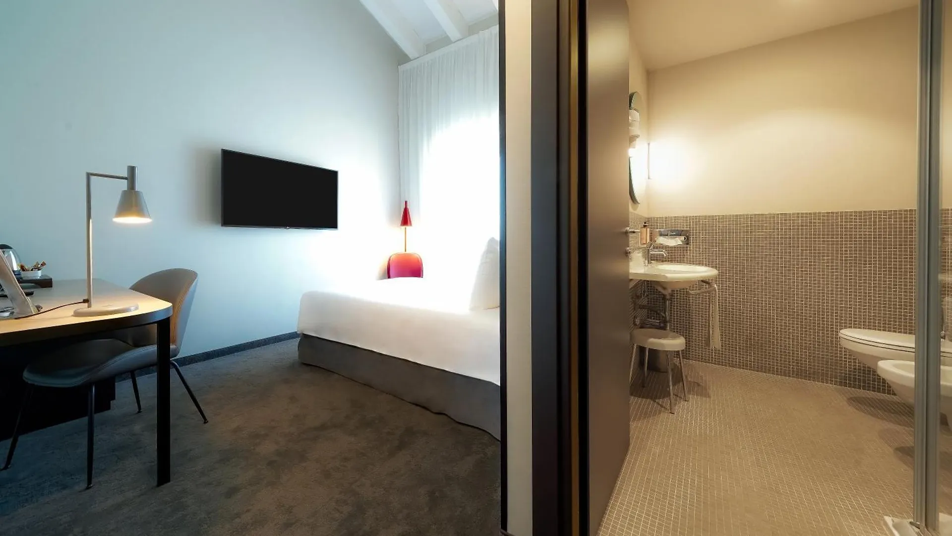 Mercure Bergamo Centro Palazzo Dolci 4*,  İtalya
